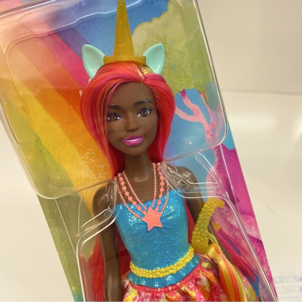 Barbie Dreamtopia Unicorn Doll With Clip on Tail & Unicorn Headband New In Box